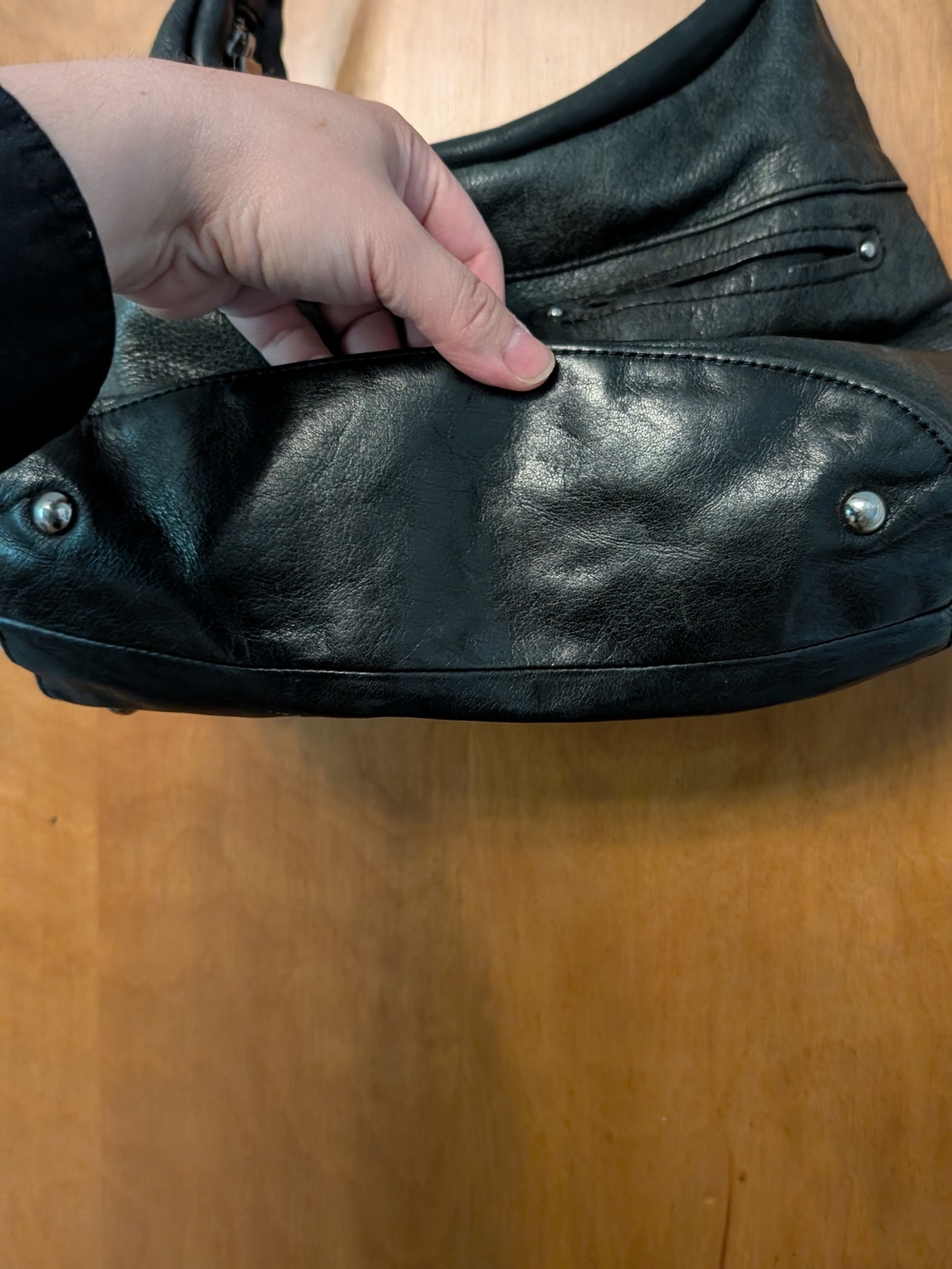 Classic Black Leather Hobo Shoulder Bag - Picture 8 of 13